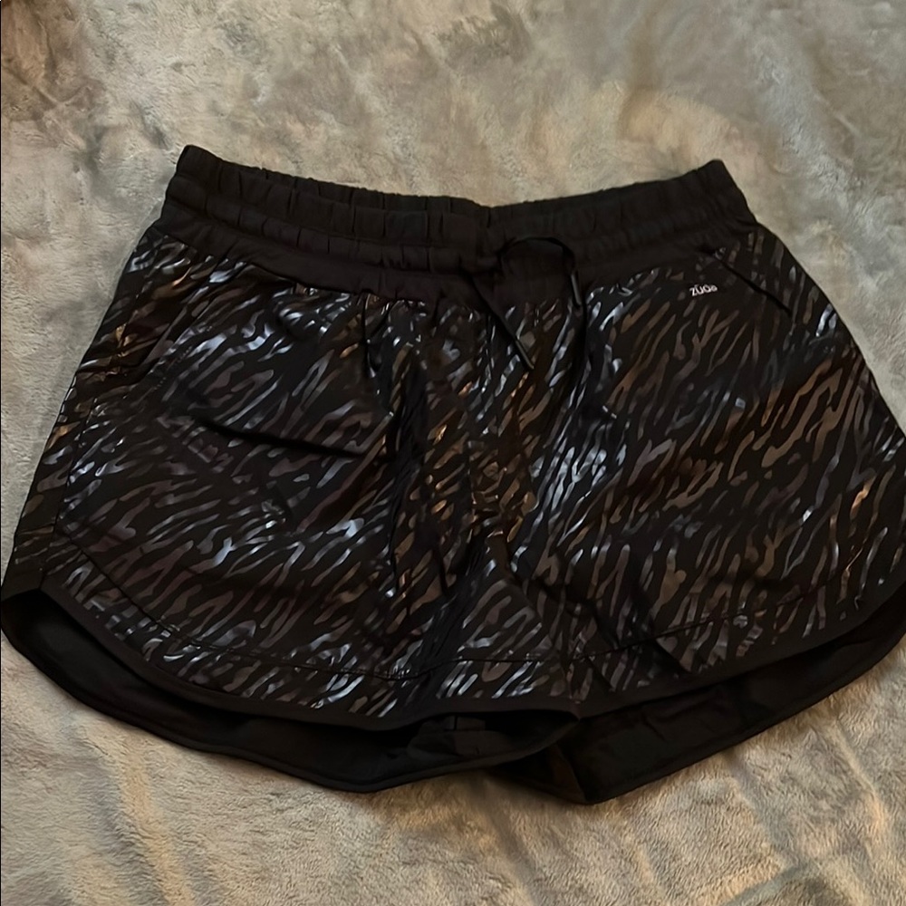 🆕 NWT Zuda Black Animal Print Women's Exercise Shorts Size Small